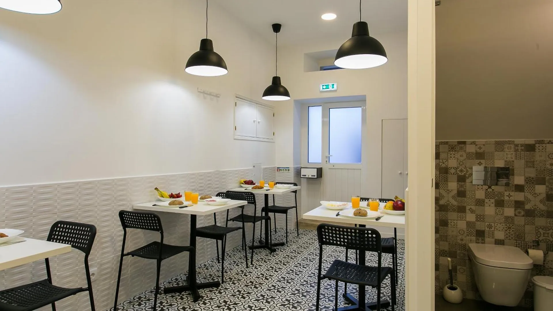 *** Guest house Suites Amalia Guesthouse Near Rossio Square Lisbon Portugal